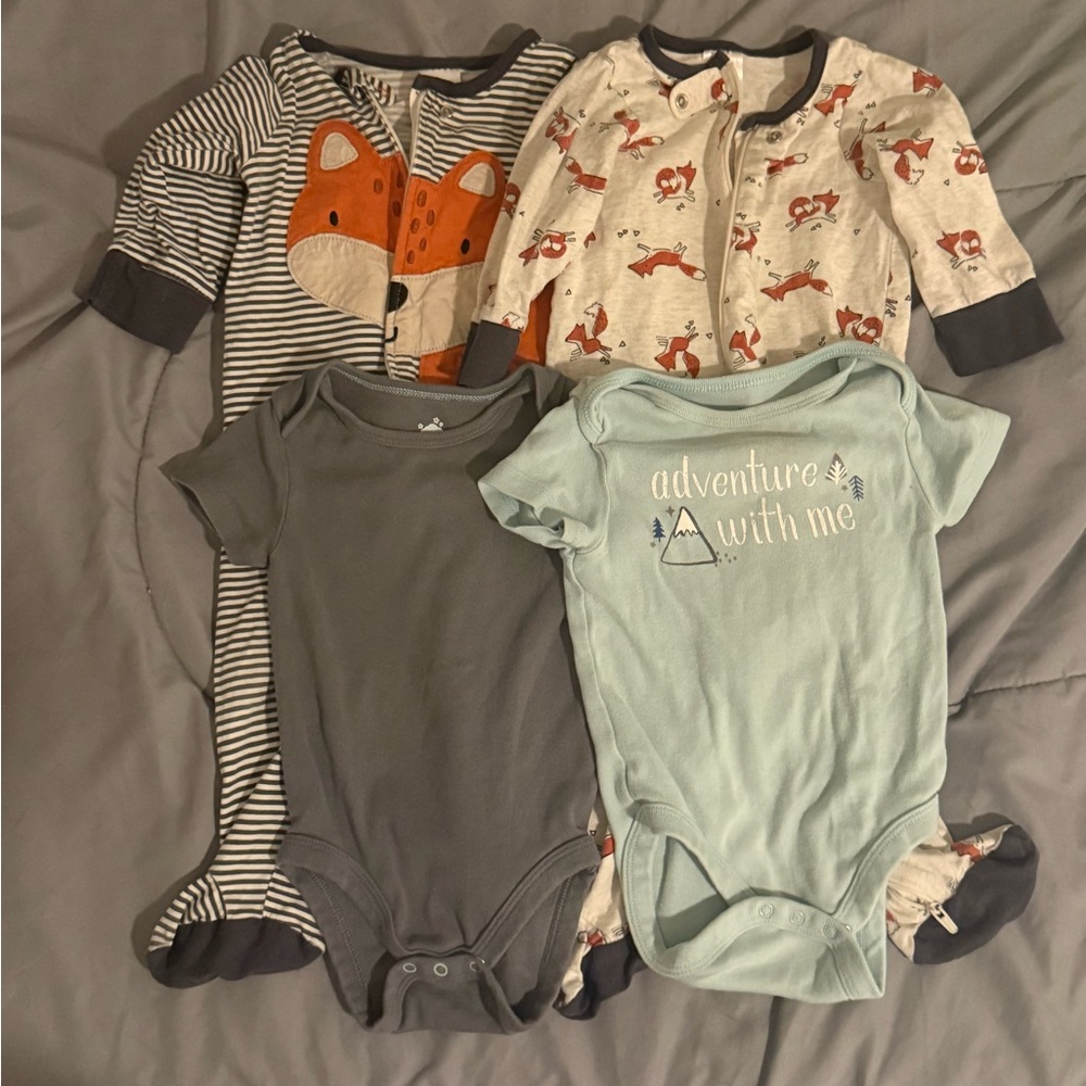 Great Condition! 6-9 Month Baby Onesies and Pajamas